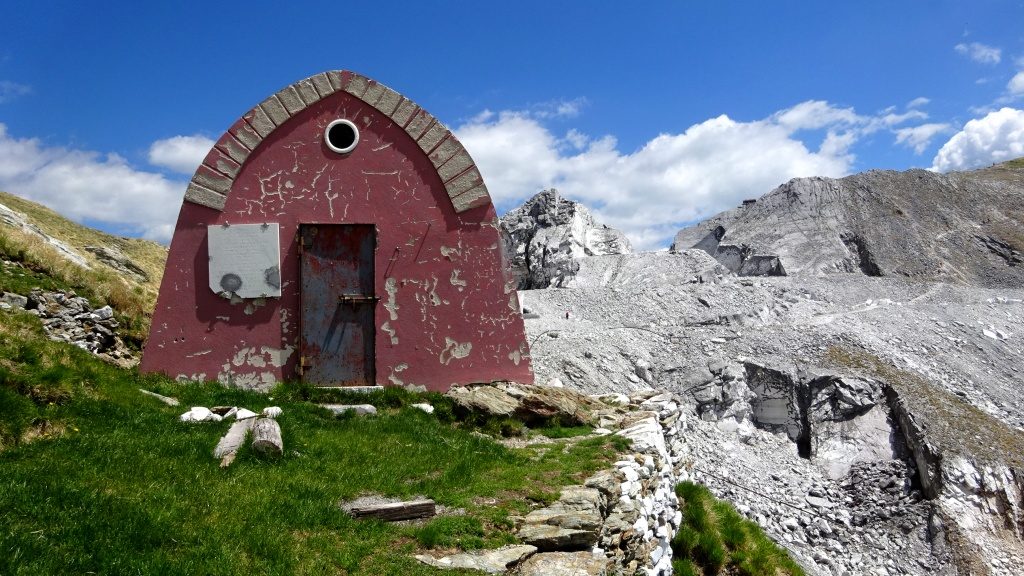 Toscana Alpi Apuane Bivacco Aronte Passo Focolaccia