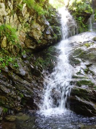 Sentiero delle Cascate cascata Sassorso