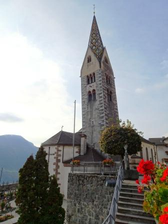 Barbiano campanile pendente