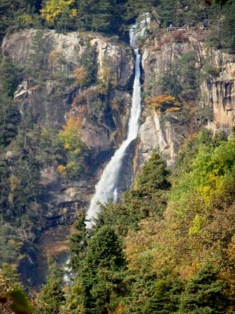 Cascate di Barbiano da lontano