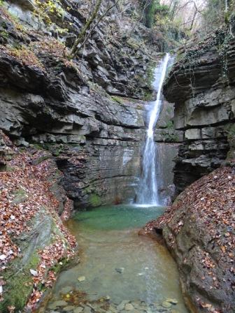 Cascata superiore della Pollina (Castellino di Riolunato) dalla base