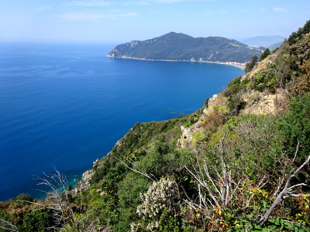 Sentieri Punta Baffe Riva e Punta Manara