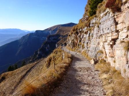 Alta Via Dolomiti 2 strada Rifugio Dal Piaz