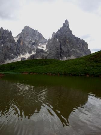 Laghetto Baita Segantini Cimon della Pala