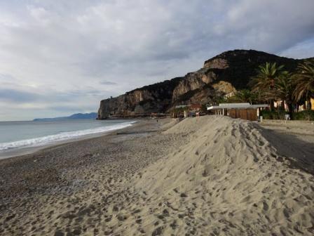 Finale Ligure spiaggia  Sentiero Liguria