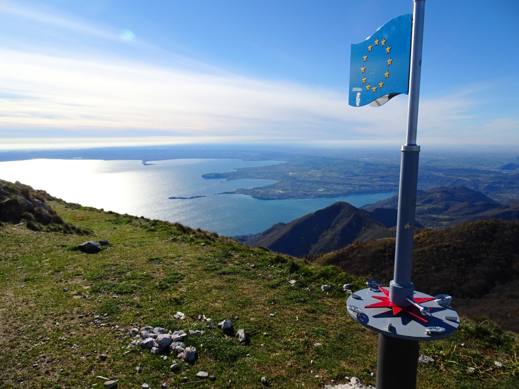 Monte Pizzocolo bandiera