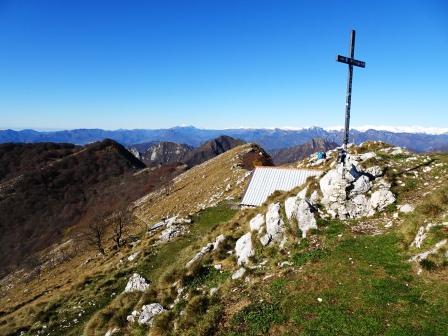 Monte Pizzocolo croce