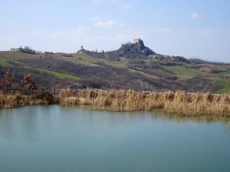 Rossena castello dal Sentiero Matilde