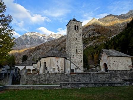 Chiesa Vecchia Macugnaga Dorf