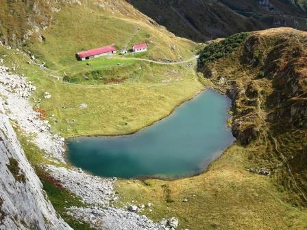 Lago Avostanis