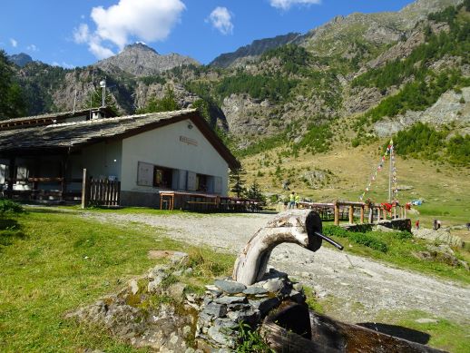 Rifugio Barbara Lowrie